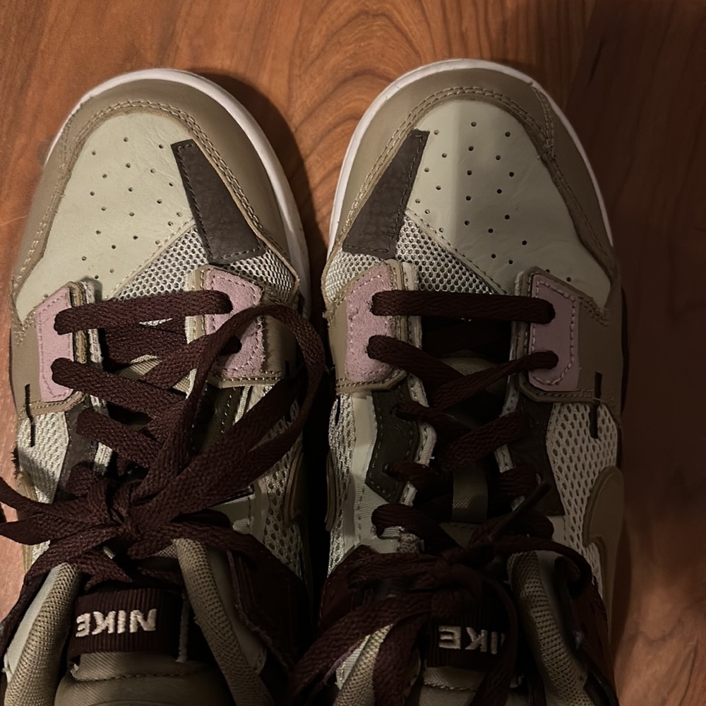 Dunks - Picture 2 of 4
